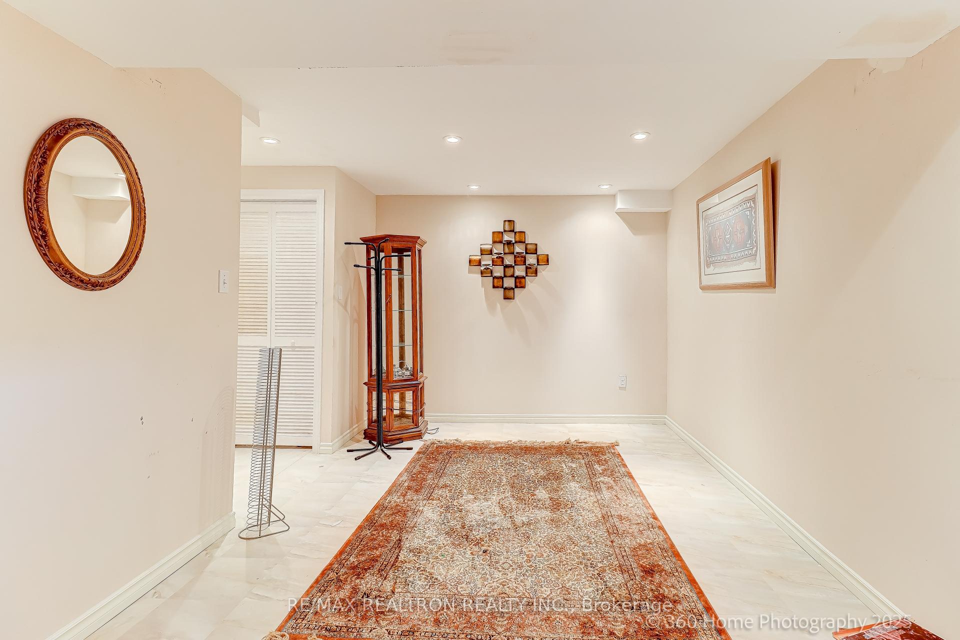 Photo 4 of 144 Matthew Boyd Crescent, Newmarket, Woodland Hill — HOMEH