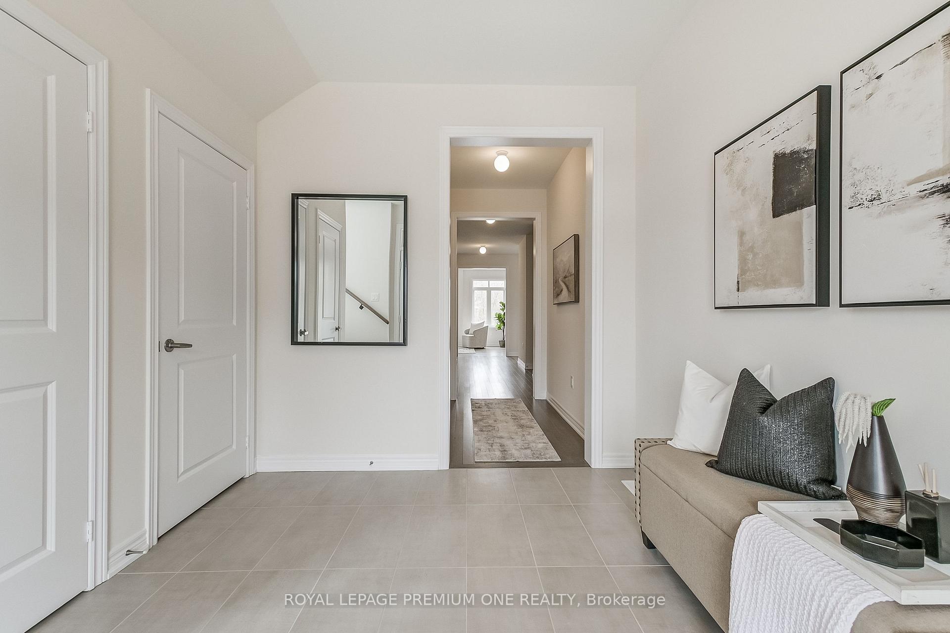Photo 6 of 799 Apple Terrace, Milton, Cobban — HOMEH