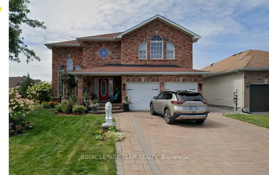 Front of Unit B, 685 Everlasting Crescent