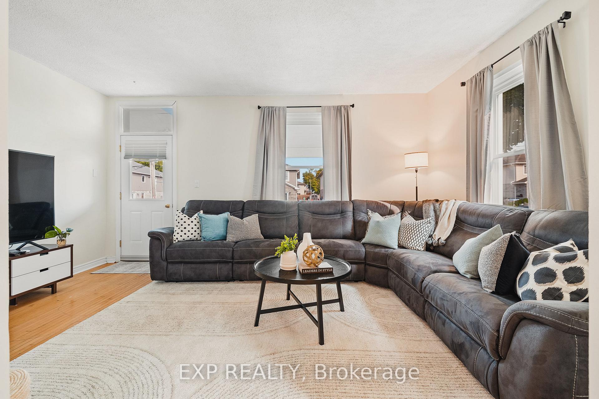 Photo 14 of 505 Wallace Avenue S, North Perth, Listowel — HOMEH