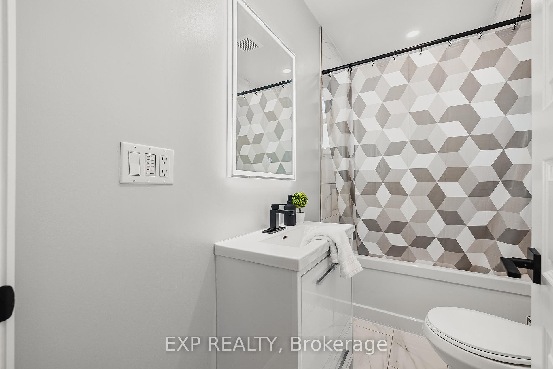 Photo 23 of 505 Wallace Avenue S, North Perth, Listowel — HOMEH