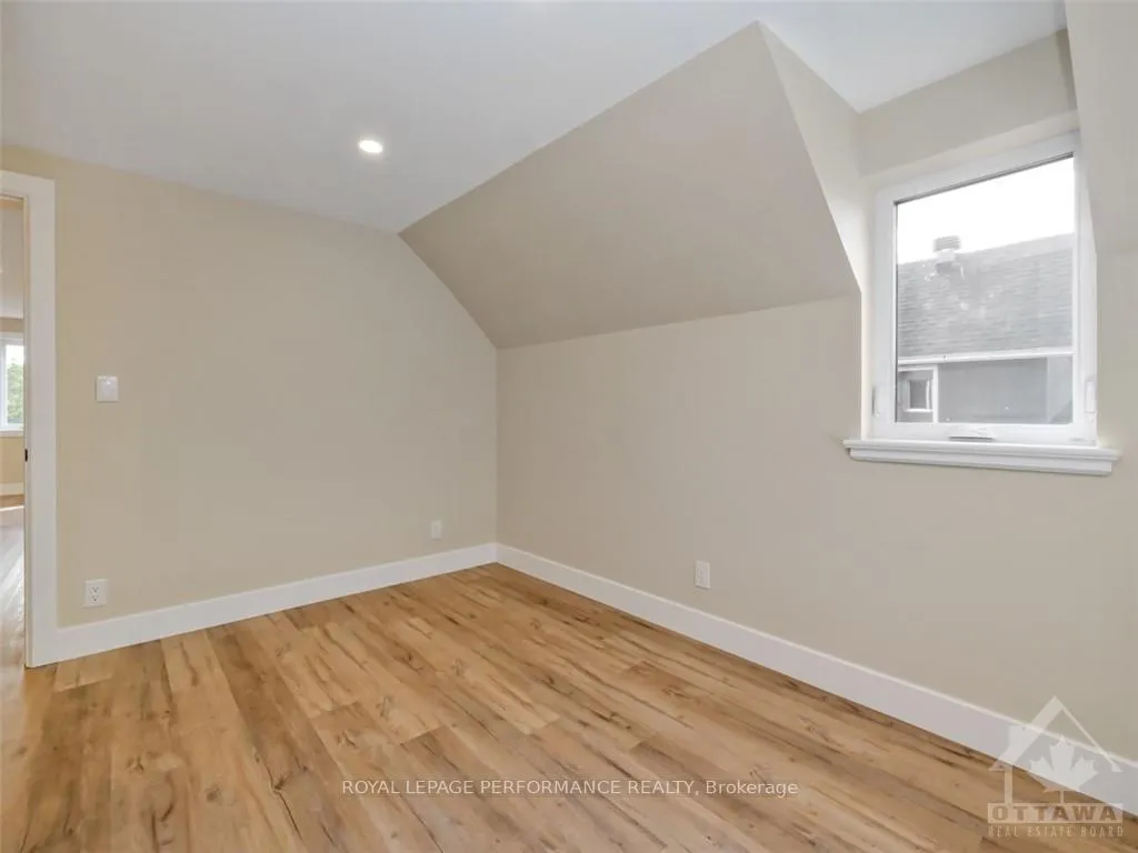 Photo 7 of Unit B, 121 Beechwood Avenue, Ottawa, Lindenlea — HOMEH