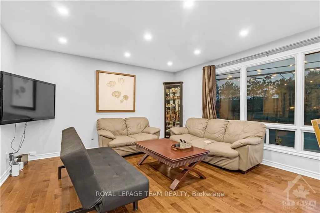Photo 9 of 2686 Iris Street, Ottawa, Queensway Terrace South/Ridgeview — HOMEH