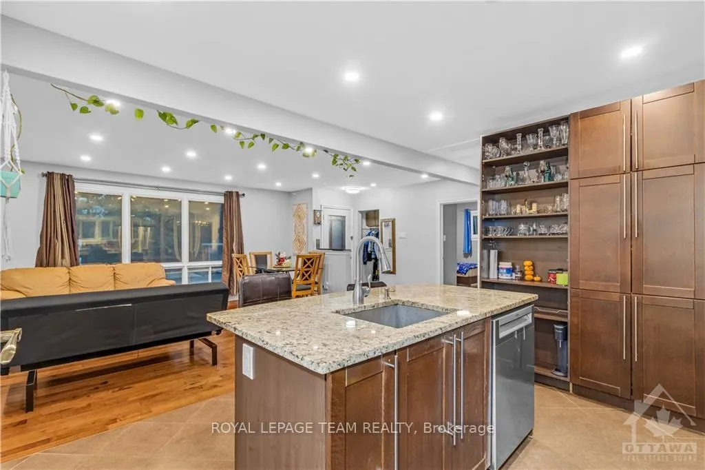 Photo 11 of 2686 Iris Street, Ottawa, Queensway Terrace South/Ridgeview — HOMEH