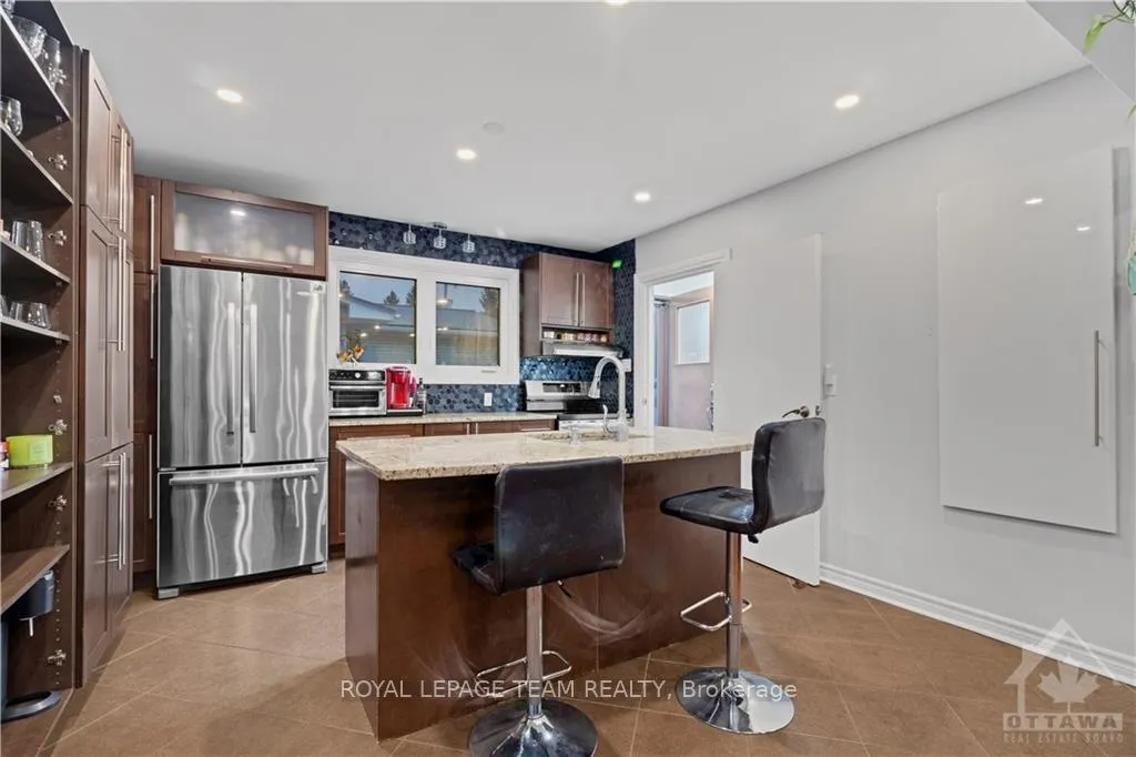 Photo 13 of 2686 Iris Street, Ottawa, Queensway Terrace South/Ridgeview — HOMEH