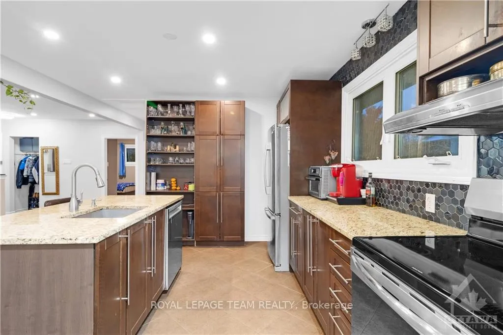 Photo 14 of 2686 Iris Street, Ottawa, Queensway Terrace South/Ridgeview — HOMEH