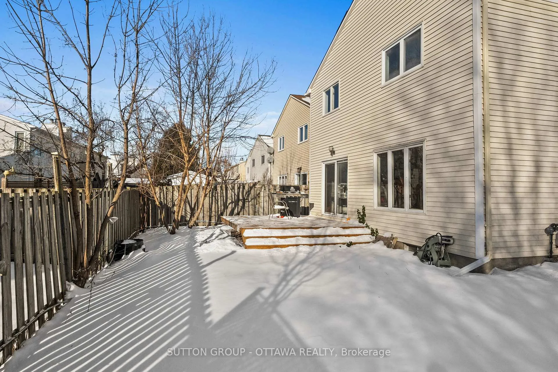 Photo 28 of 286 Mceachern Crescent, Ottawa, Bilberry Creek/Queenswood Heights — HOMEH