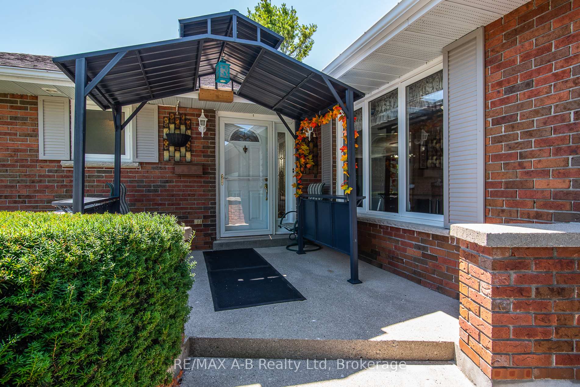 Photo 4 of 100 Red Maple Lane, Perth East, Ellice — HOMEH