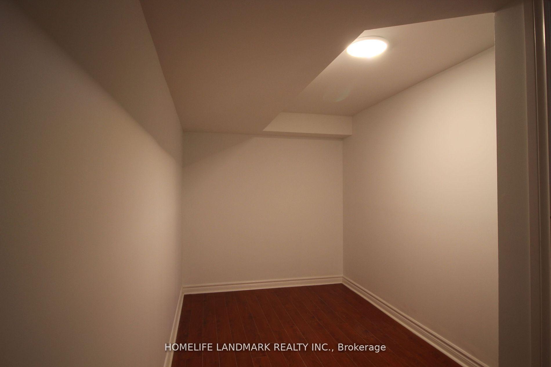 Photo 8 of Unit 2, 24 Old Field Crescent, Newmarket, Woodland Hill — HOMEH
