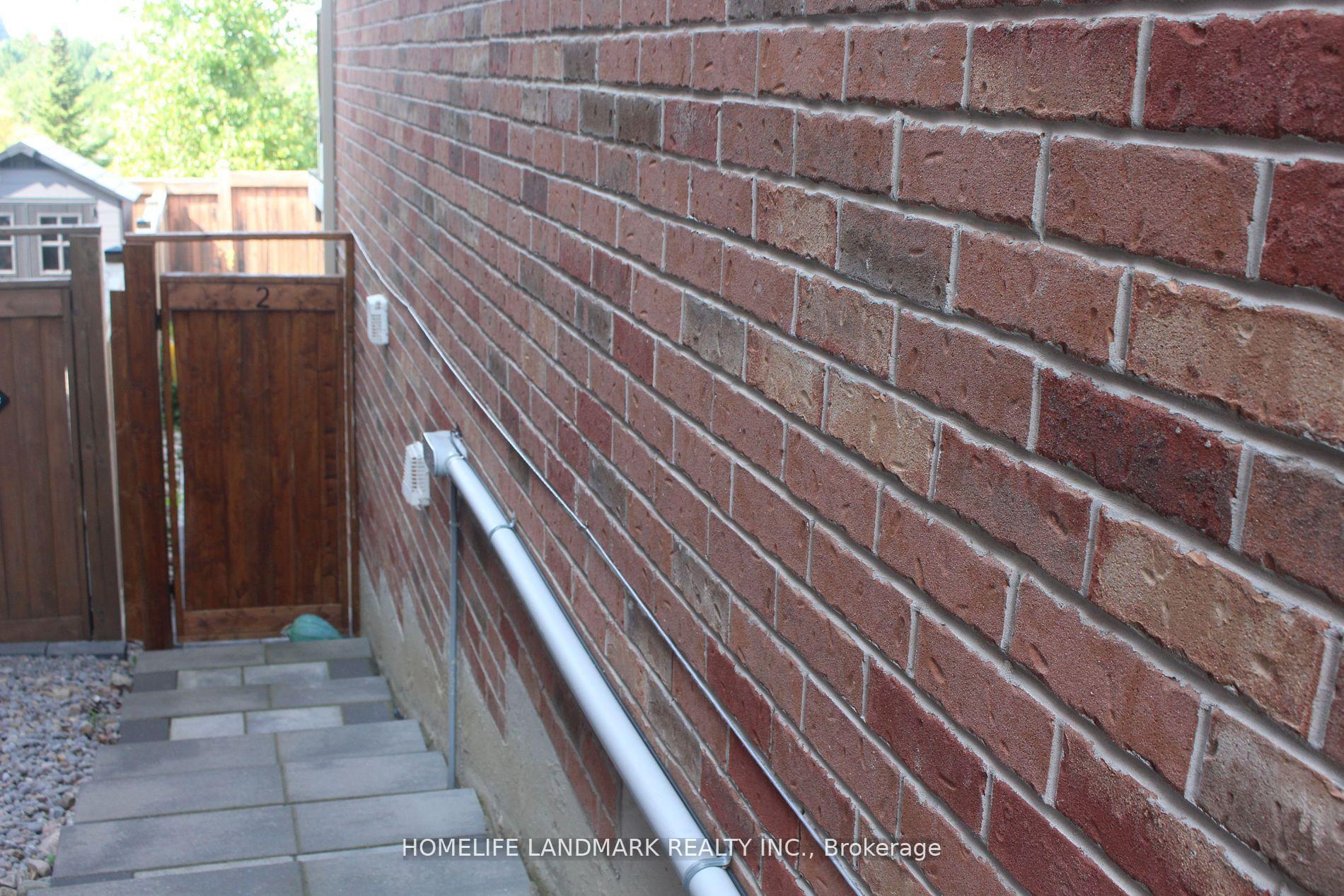 Photo 11 of Unit 2, 24 Old Field Crescent, Newmarket, Woodland Hill — HOMEH