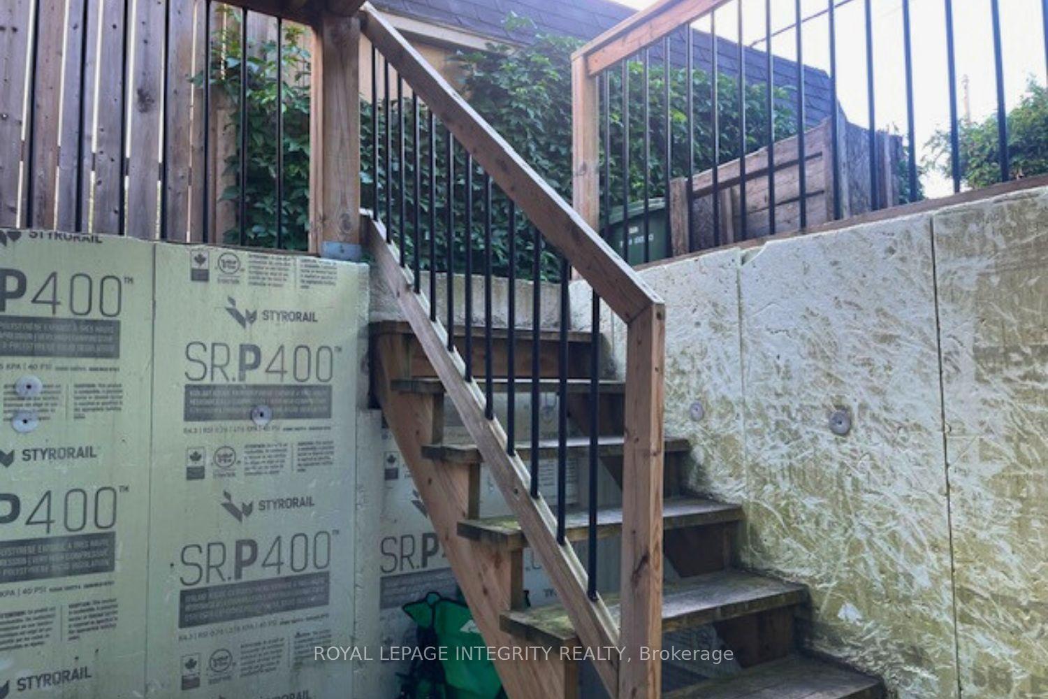 Photo 2 of Unit B, 183 Glynn Avenue, Ottawa, Overbrook/Castle Heights — HOMEH