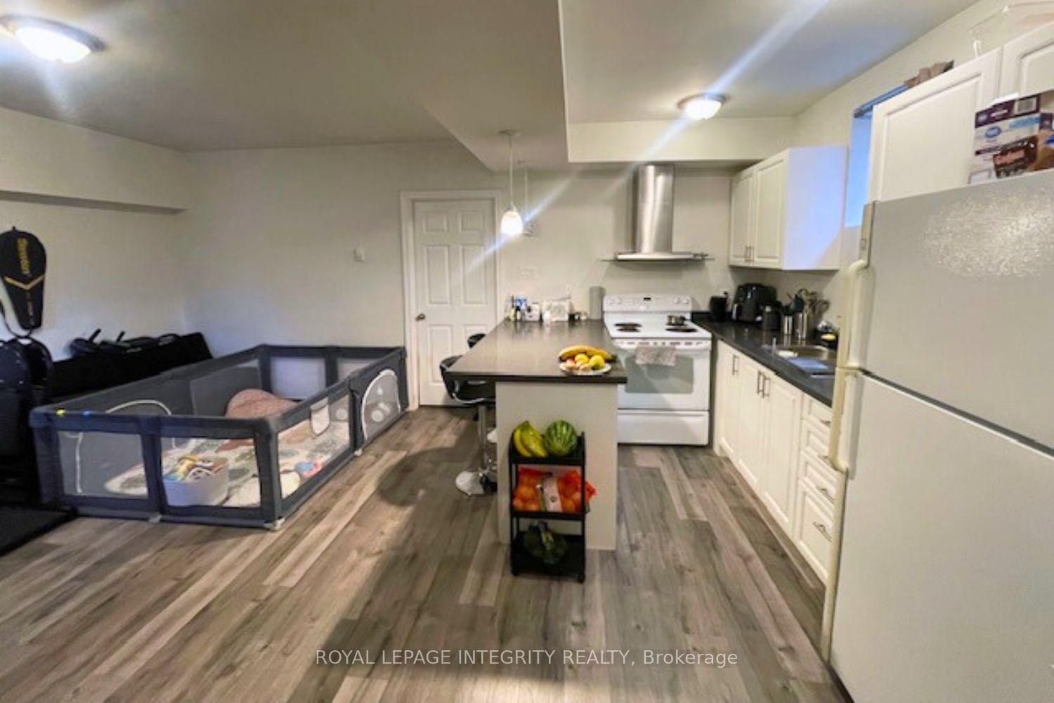 Photo 4 of Unit B, 183 Glynn Avenue, Ottawa, Overbrook/Castle Heights — HOMEH