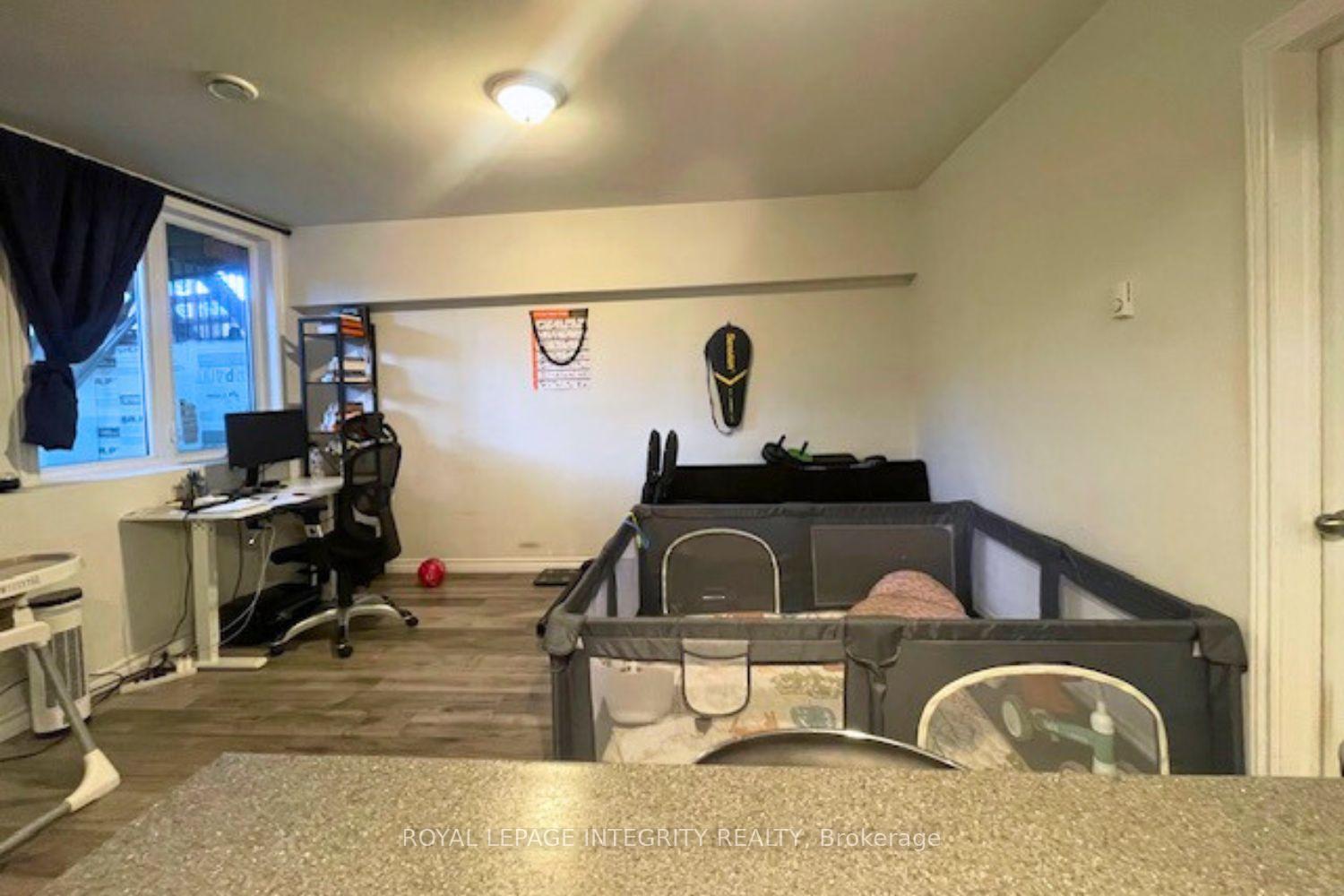 Photo 5 of Unit B, 183 Glynn Avenue, Ottawa, Overbrook/Castle Heights — HOMEH