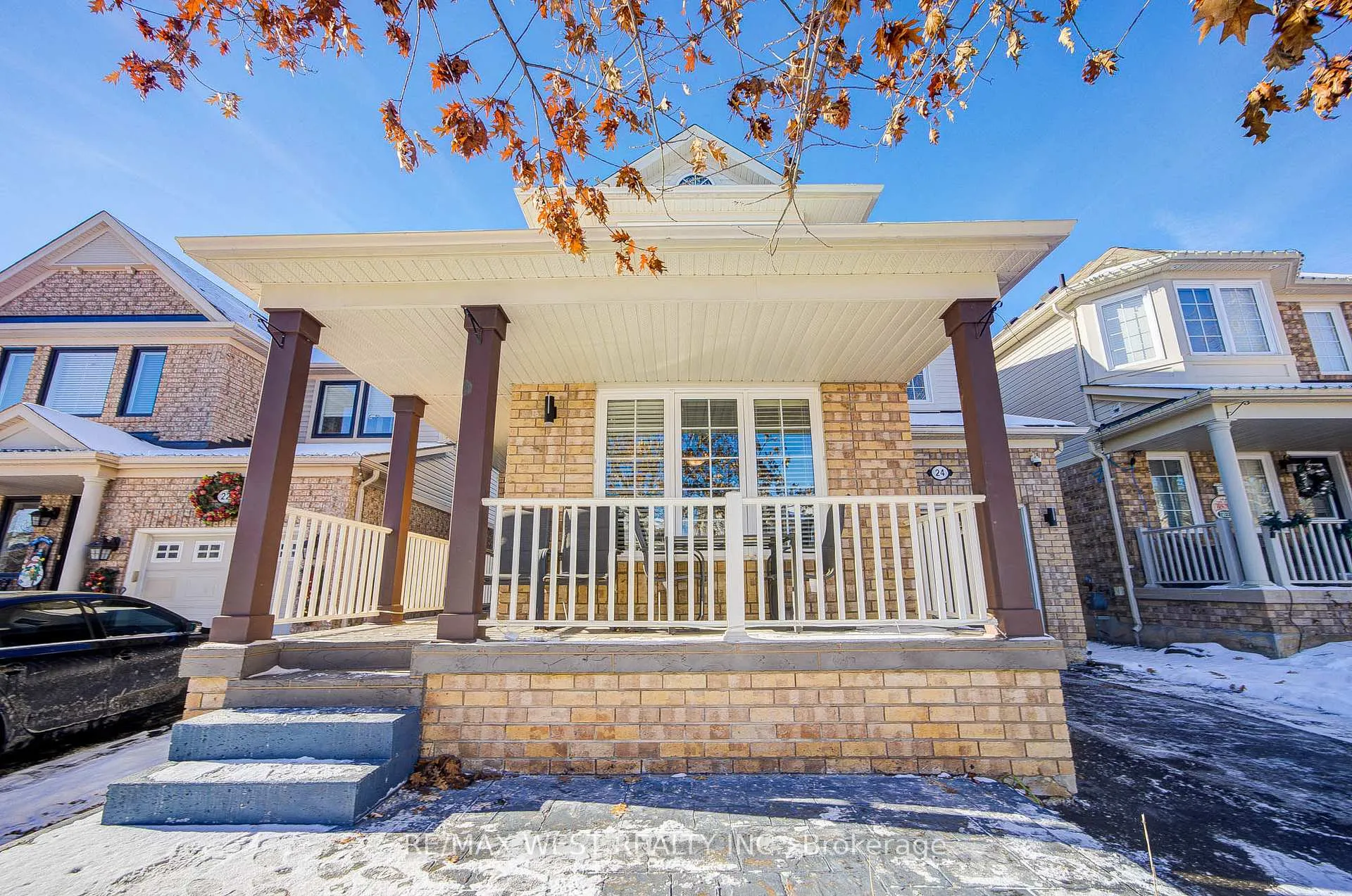 Photo 3 of 24 Davidson Drive, New Tecumseth, Alliston — HOMEH