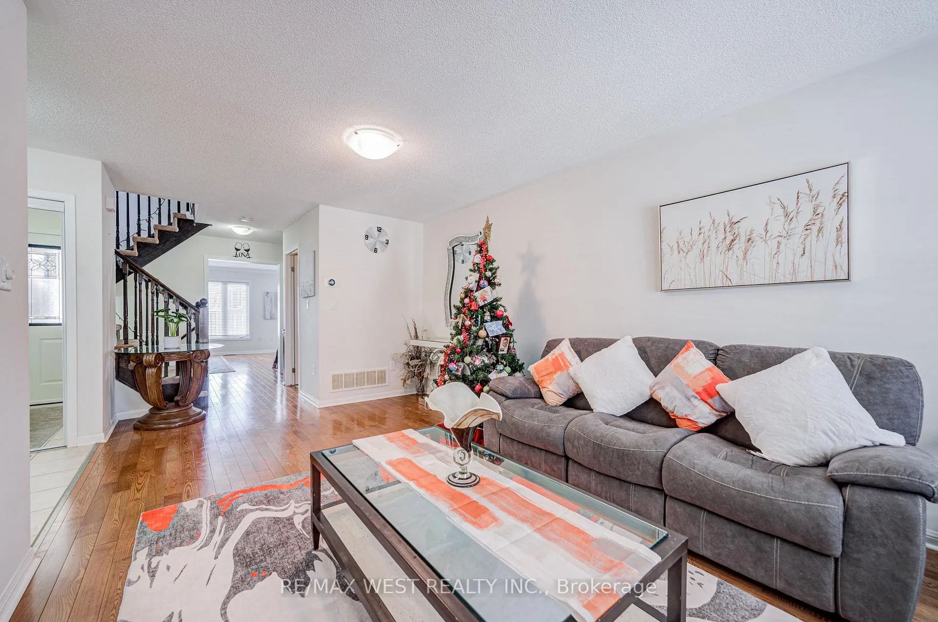 Photo 11 of 24 Davidson Drive, New Tecumseth, Alliston — HOMEH