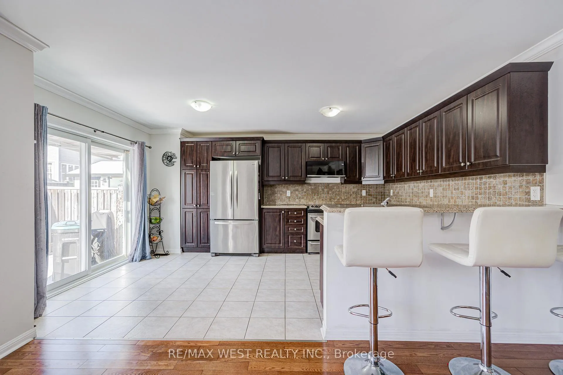 Photo 21 of 24 Davidson Drive, New Tecumseth, Alliston — HOMEH