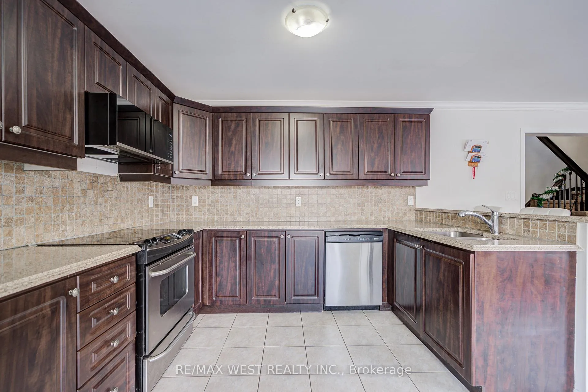 Photo 23 of 24 Davidson Drive, New Tecumseth, Alliston — HOMEH