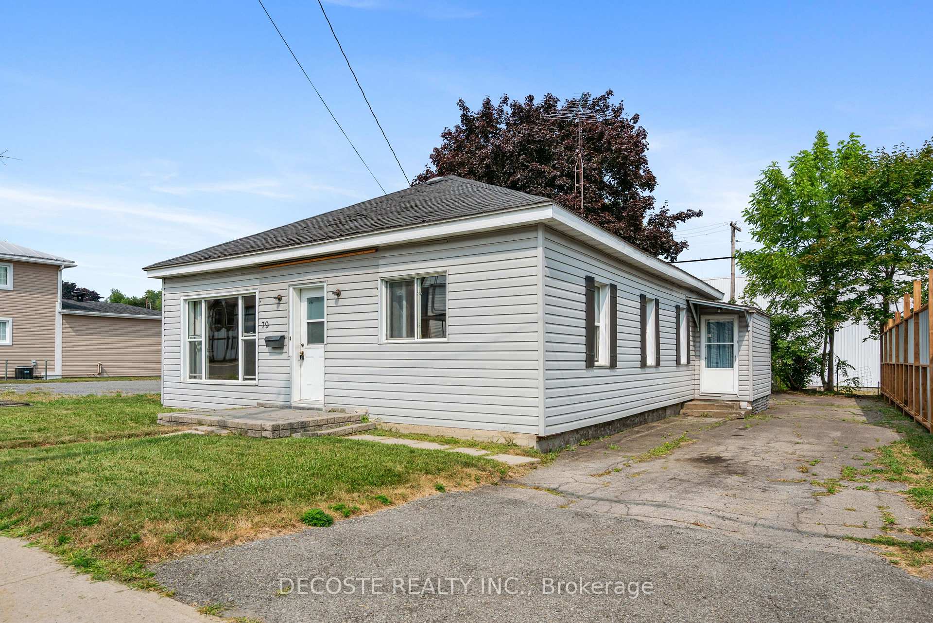 Photo 3 of 79 Lochiel Street E, North Glengarry, Alexandria — HOMEH