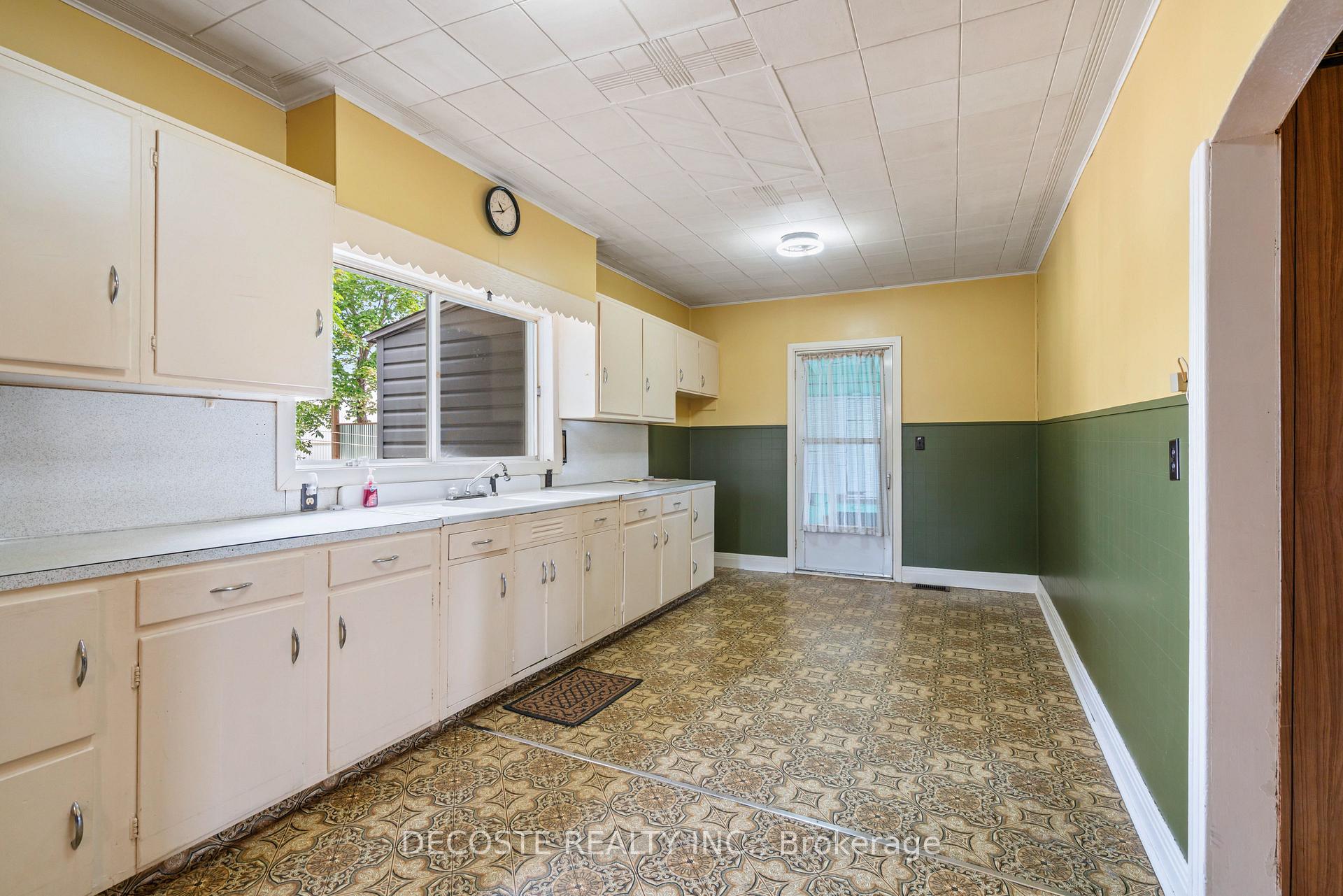 Photo 7 of 79 Lochiel Street E, North Glengarry, Alexandria — HOMEH