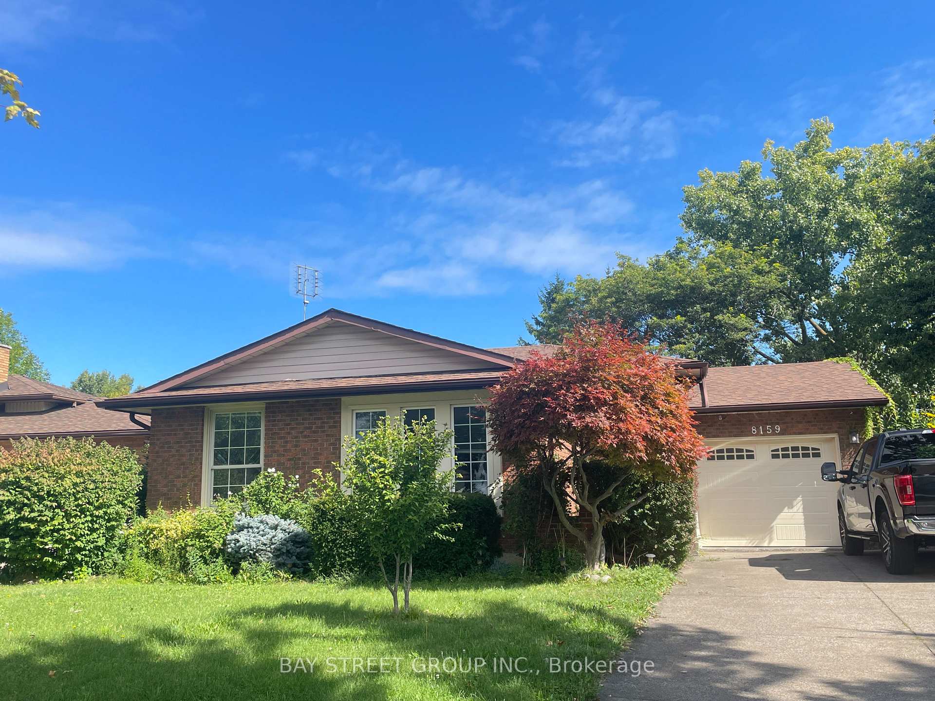 Photo 1 of 8159 Niven Street, Niagara Falls, Ascot — HOMEH