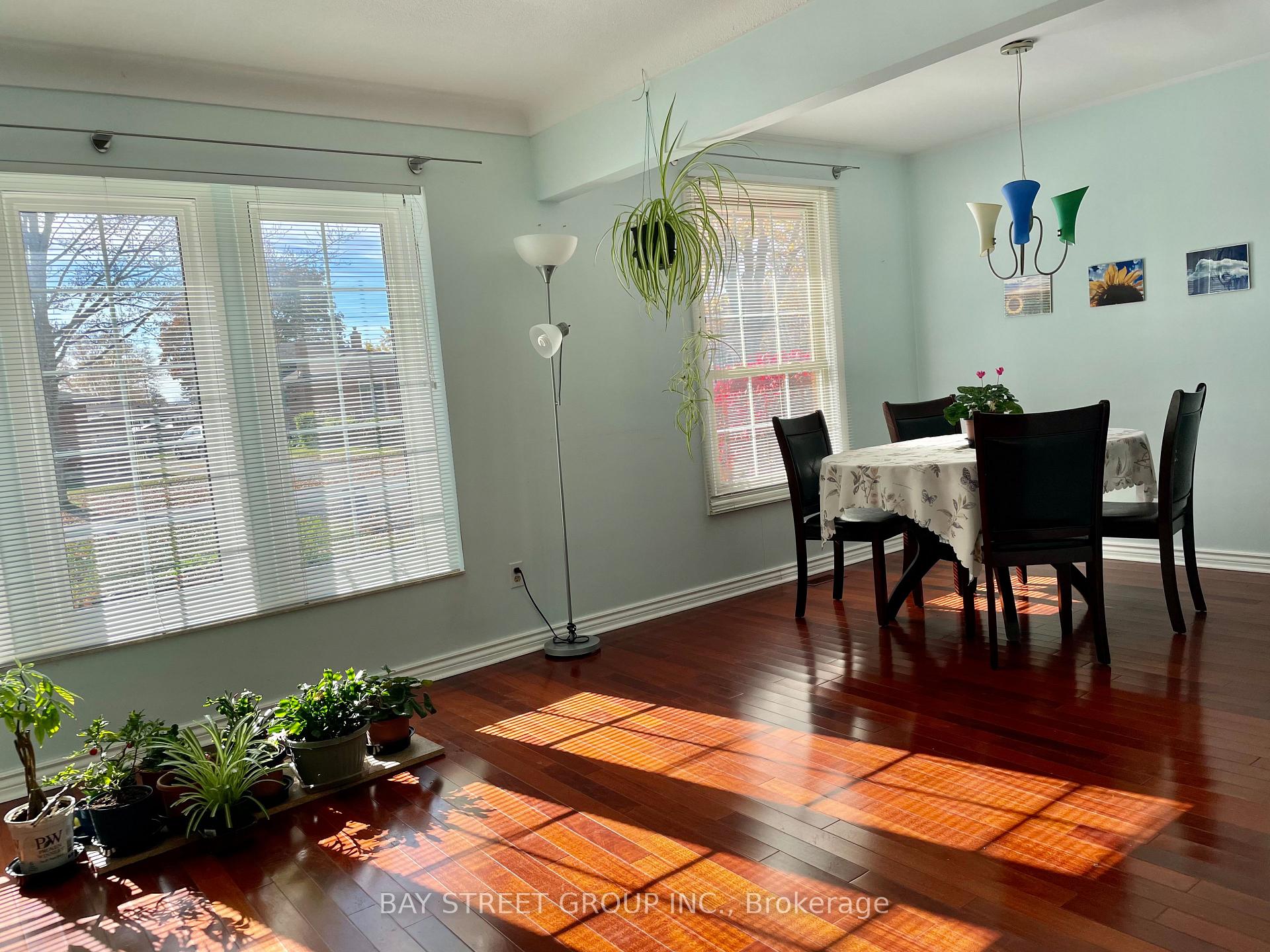 Photo 7 of 8159 Niven Street, Niagara Falls, Ascot — HOMEH