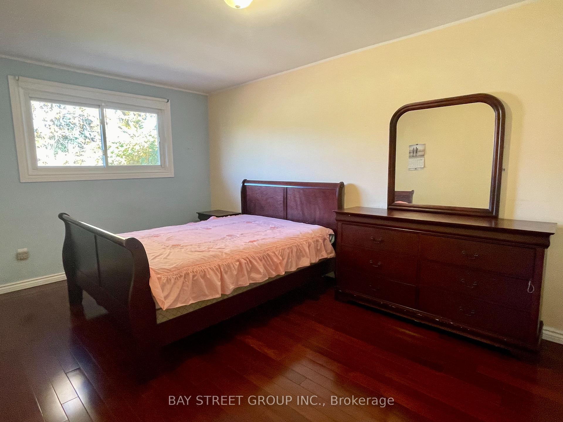 Photo 11 of 8159 Niven Street, Niagara Falls, Ascot — HOMEH
