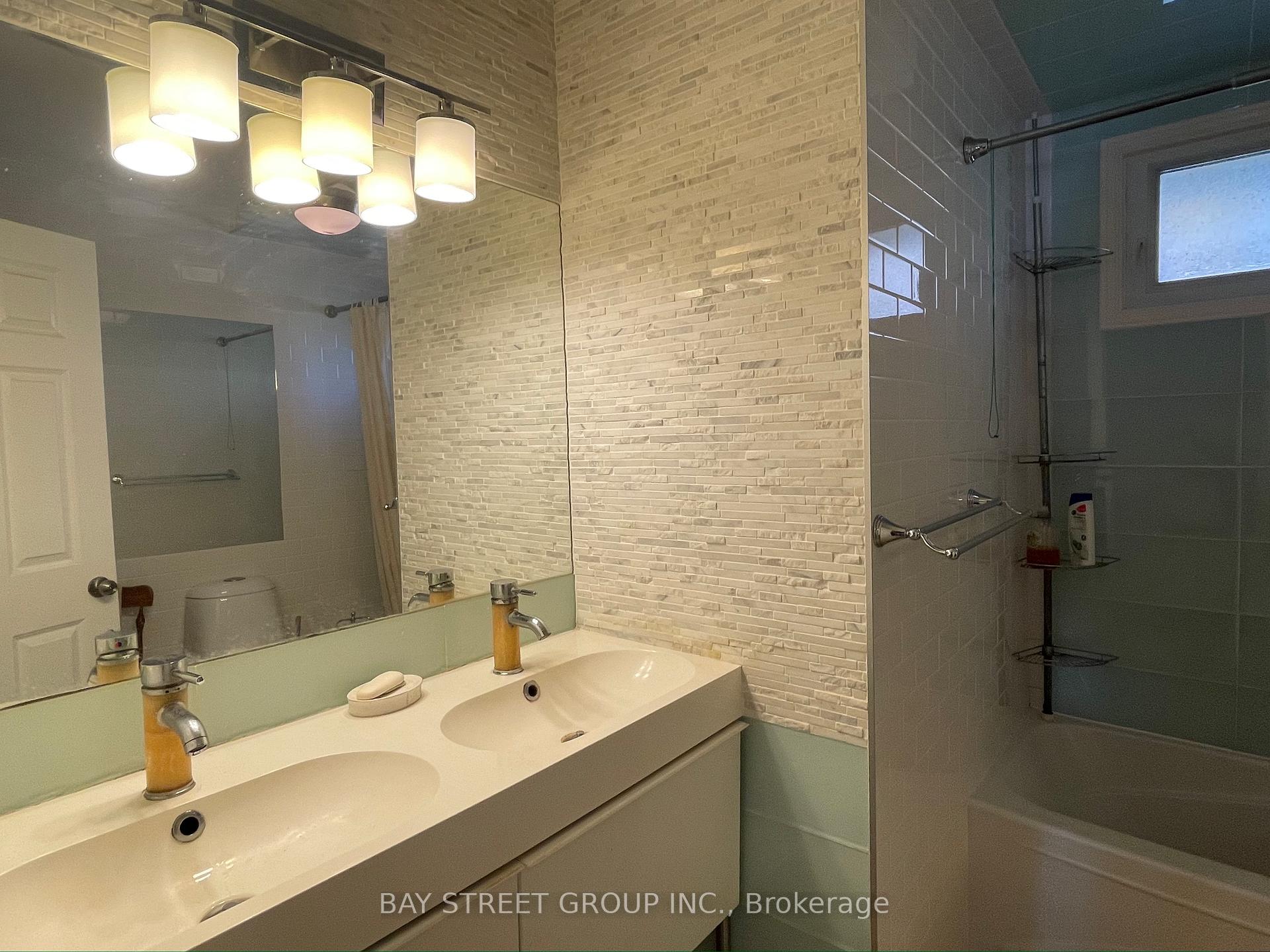 Photo 15 of 8159 Niven Street, Niagara Falls, Ascot — HOMEH