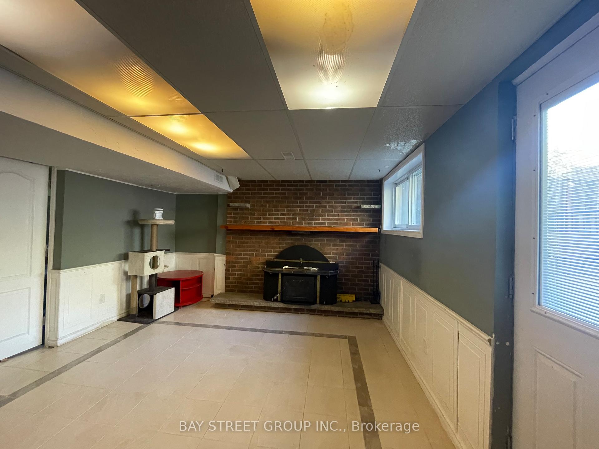 Photo 16 of 8159 Niven Street, Niagara Falls, Ascot — HOMEH