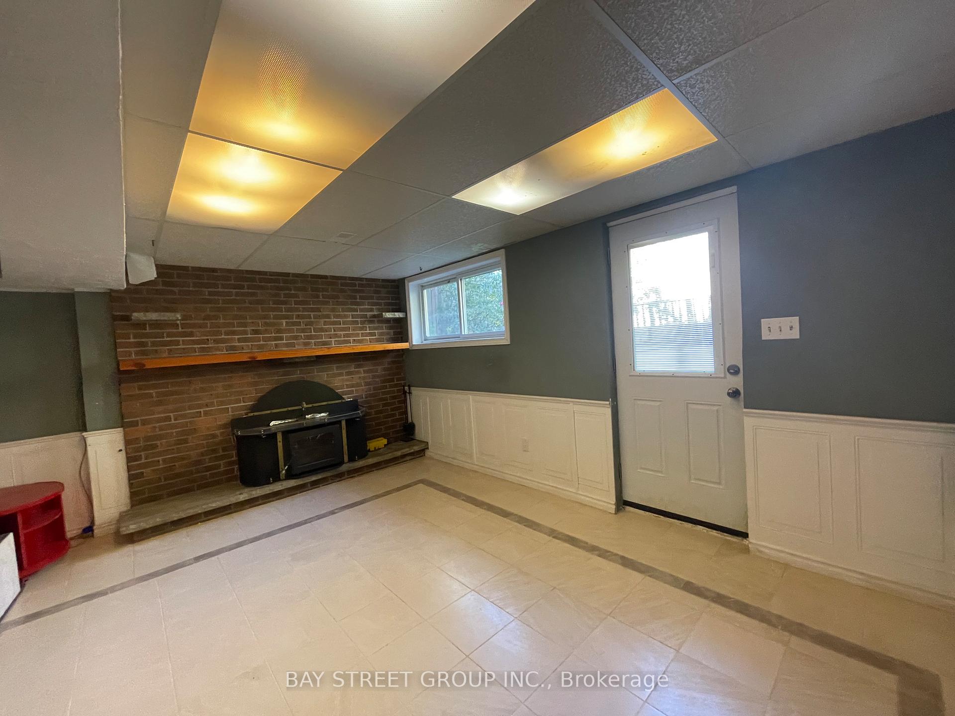 Photo 18 of 8159 Niven Street, Niagara Falls, Ascot — HOMEH