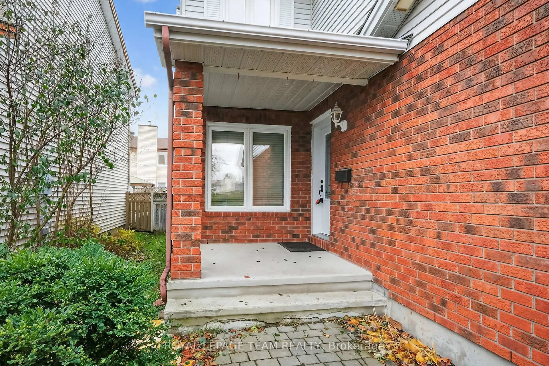 Photo 2 of 1475 York Mills Drive, Ottawa, Fallingbrook/Ridgemount — HOMEH