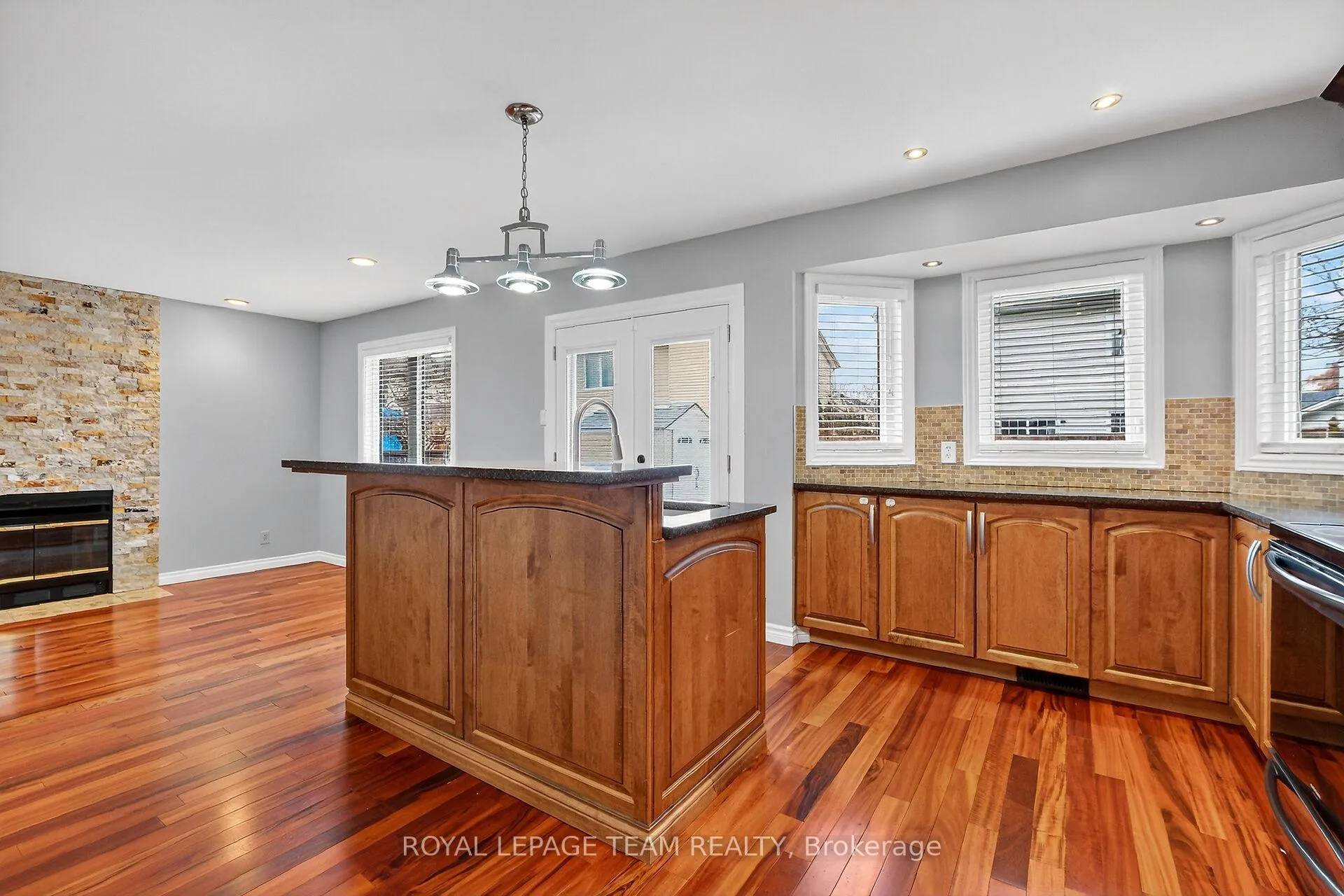 Photo 11 of 1475 York Mills Drive, Ottawa, Fallingbrook/Ridgemount — HOMEH