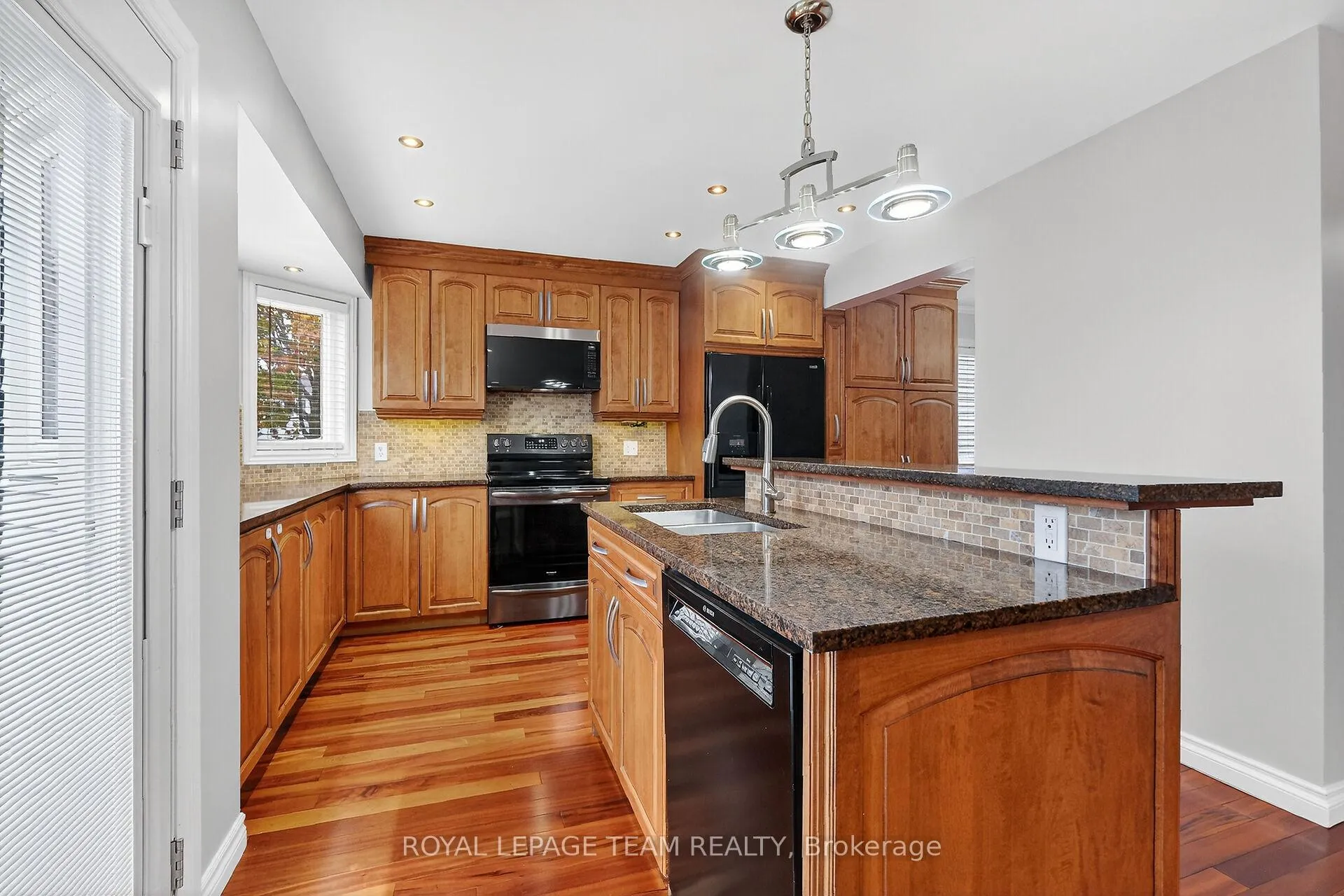 Photo 14 of 1475 York Mills Drive, Ottawa, Fallingbrook/Ridgemount — HOMEH