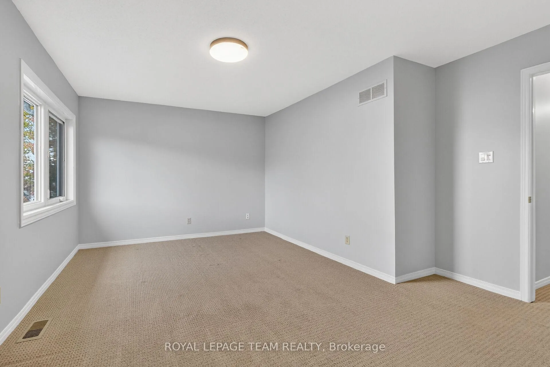 Photo 34 of 1475 York Mills Drive, Ottawa, Fallingbrook/Ridgemount — HOMEH