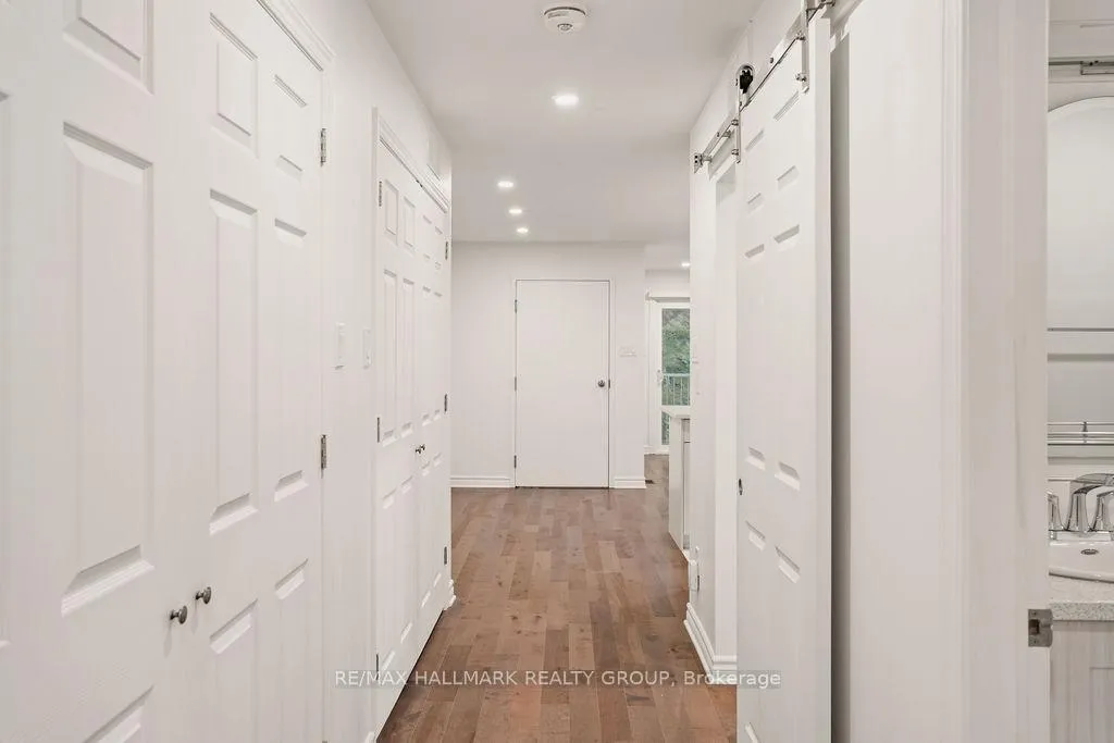 Photo 4 of Unit 1, 552 Mcleod Street, Ottawa, Ottawa Centre — HOMEH