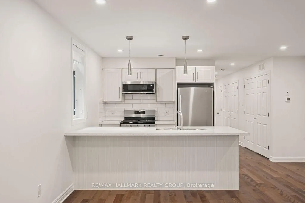 Photo 6 of Unit 1, 552 Mcleod Street, Ottawa, Ottawa Centre — HOMEH