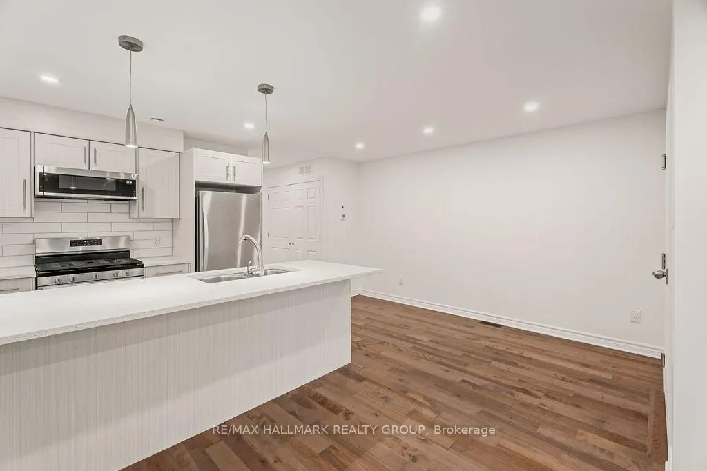 Photo 11 of Unit 1, 552 Mcleod Street, Ottawa, Ottawa Centre — HOMEH