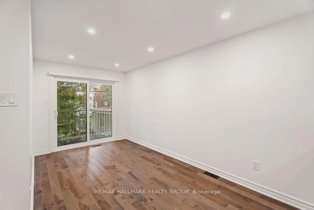 Photo 12 of Unit 1, 552 Mcleod Street, Ottawa, Ottawa Centre — HOMEH