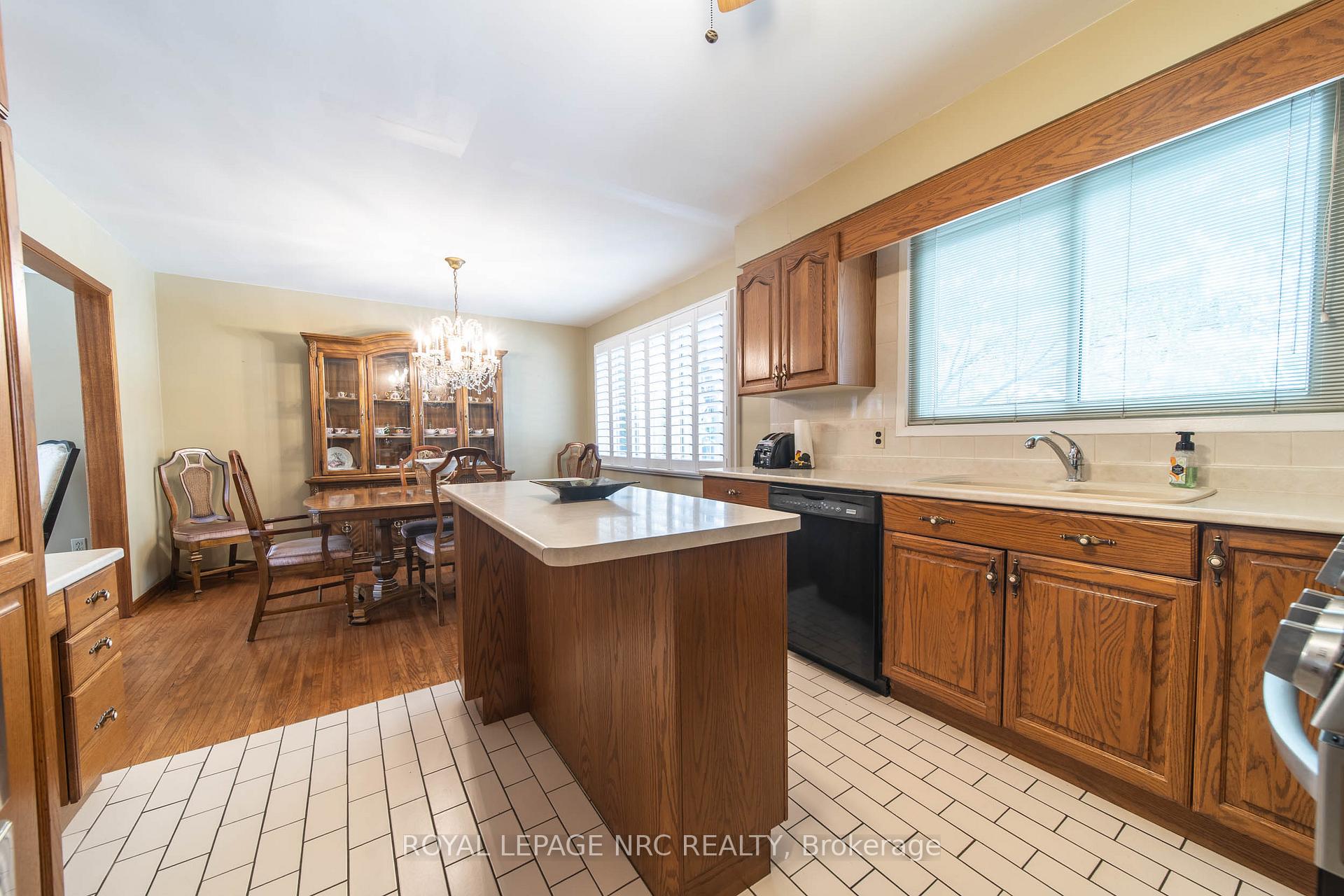 Photo 7 of 7106 Freeman Street, Niagara Falls, Morrison — HOMEH