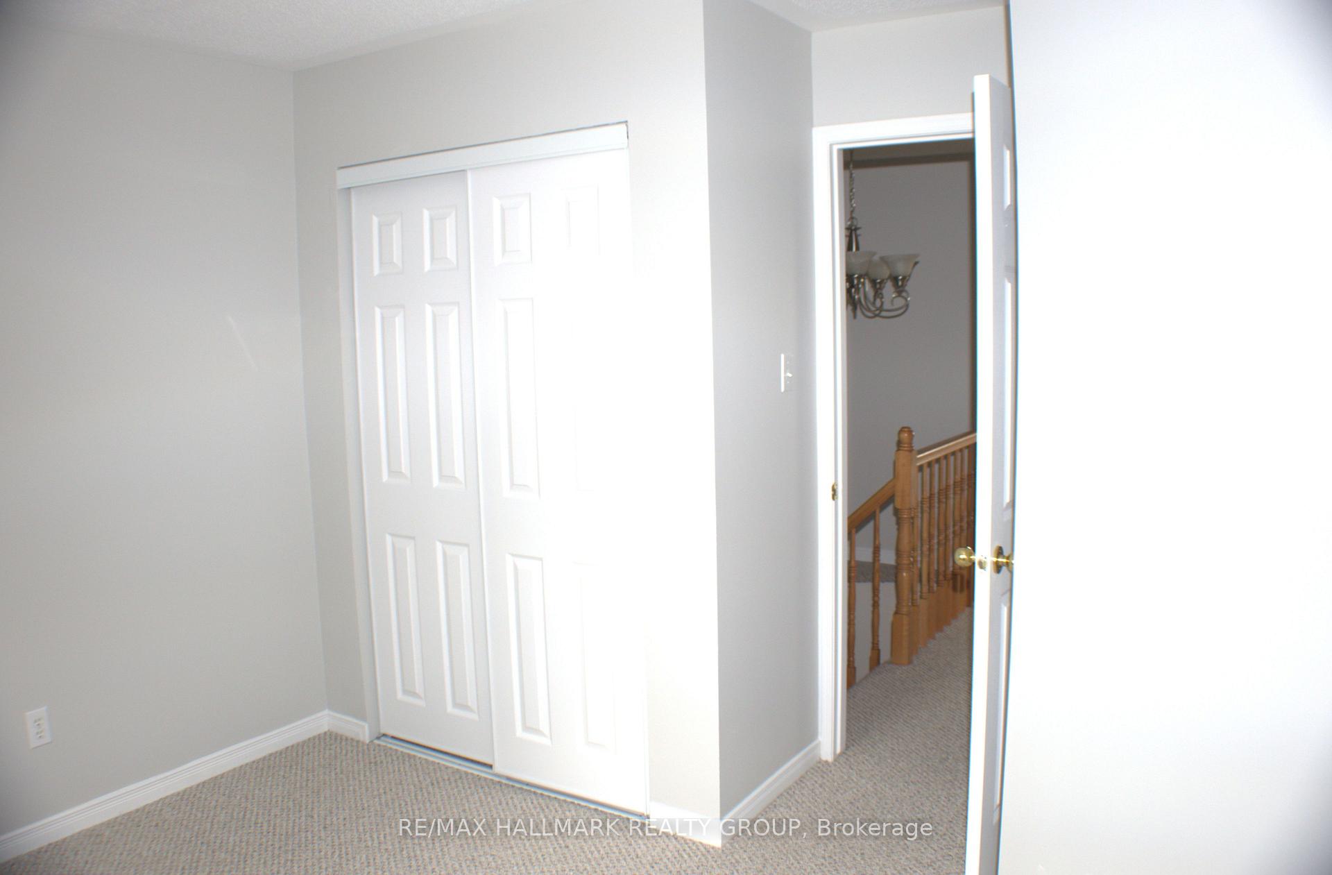 Photo 8 of 2004 Scully Way, Ottawa, Fallingbrook/Gardenway South — HOMEH