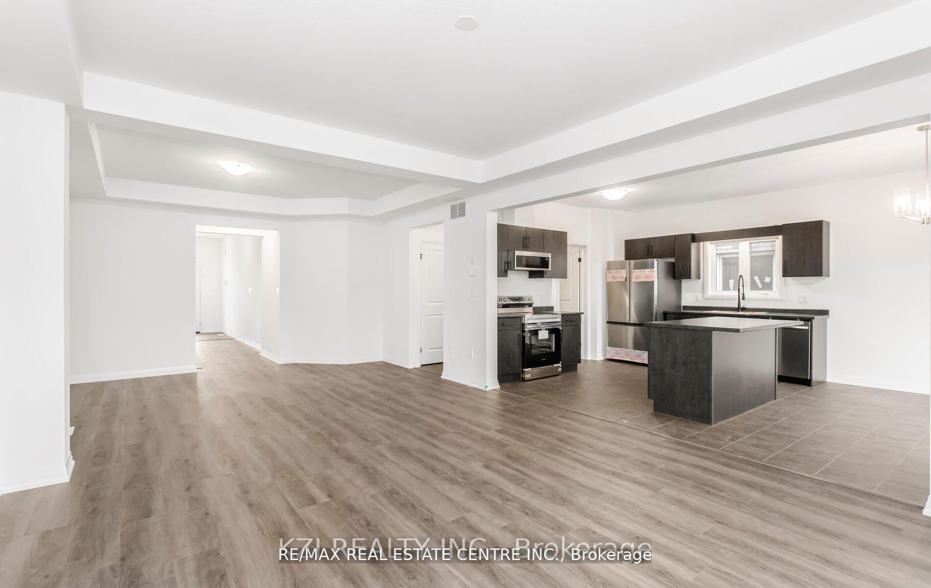 Photo 9 of 39 Samuel Avenue, Pelham, Fonthill — HOMEH
