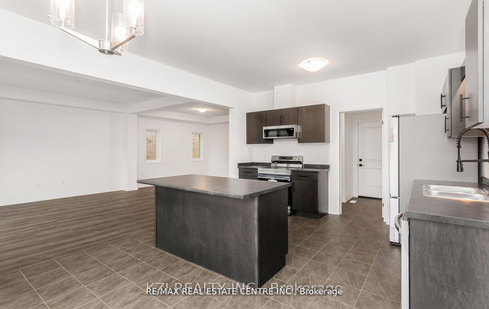 Photo 15 of 39 Samuel Avenue, Pelham, Fonthill — HOMEH