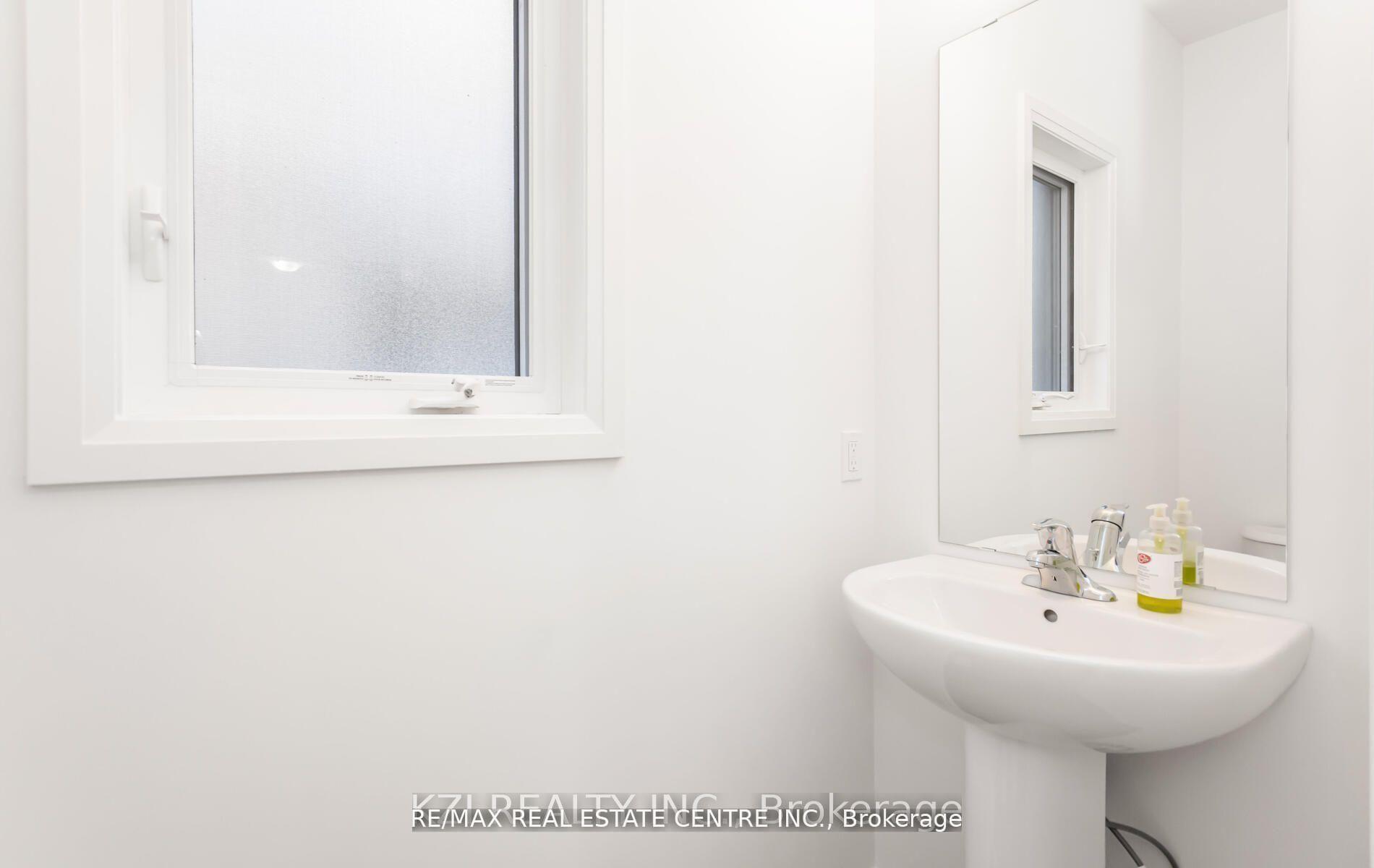 Photo 18 of 39 Samuel Avenue, Pelham, Fonthill — HOMEH