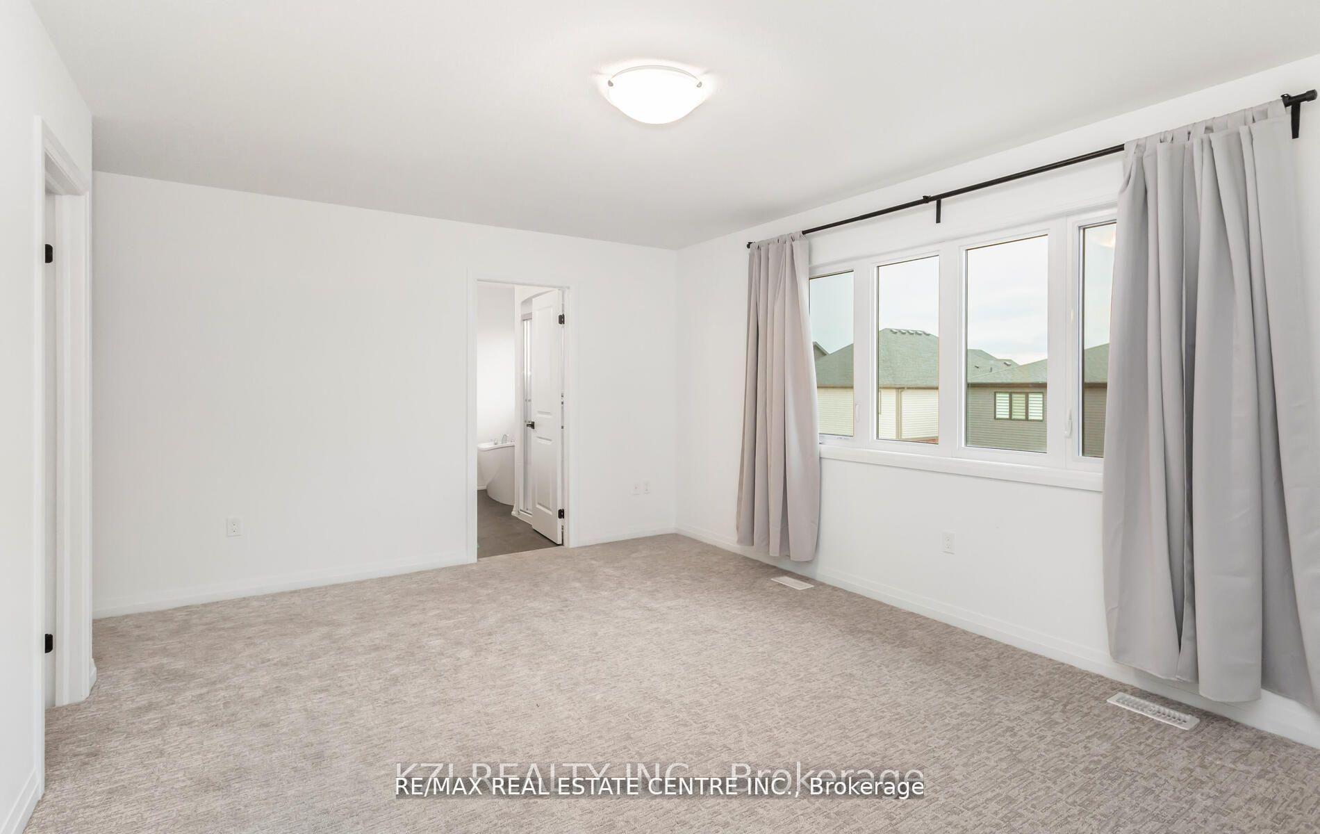 Photo 23 of 39 Samuel Avenue, Pelham, Fonthill — HOMEH