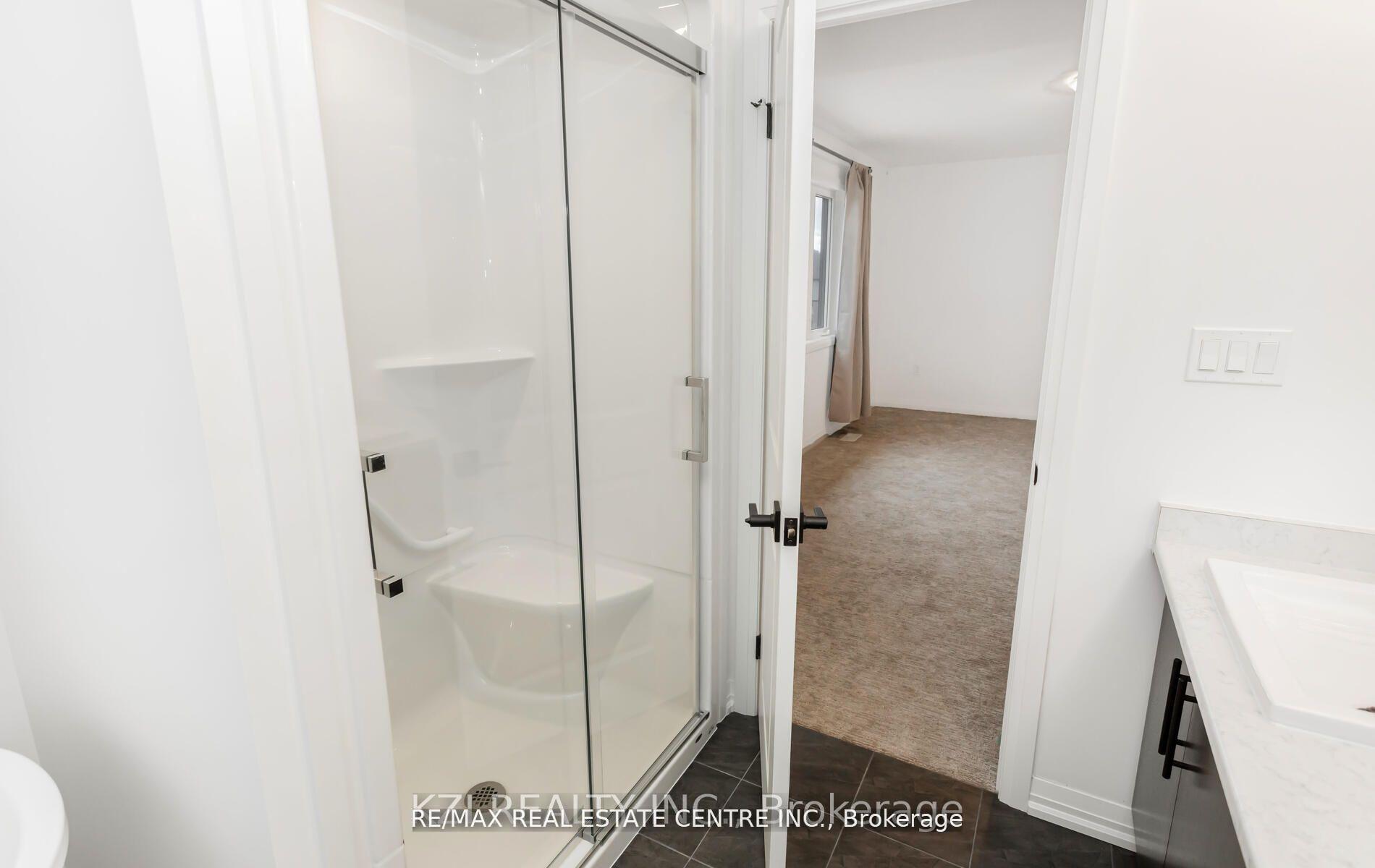 Photo 28 of 39 Samuel Avenue, Pelham, Fonthill — HOMEH