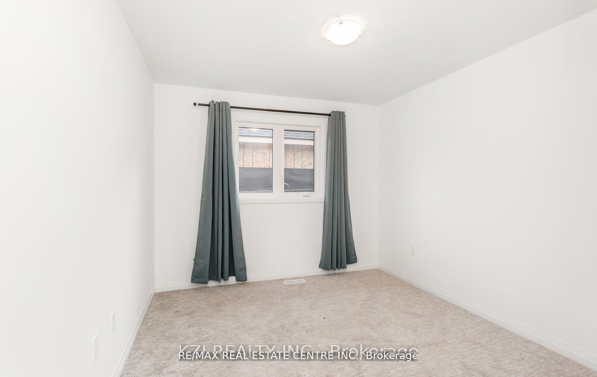 Photo 30 of 39 Samuel Avenue, Pelham, Fonthill — HOMEH