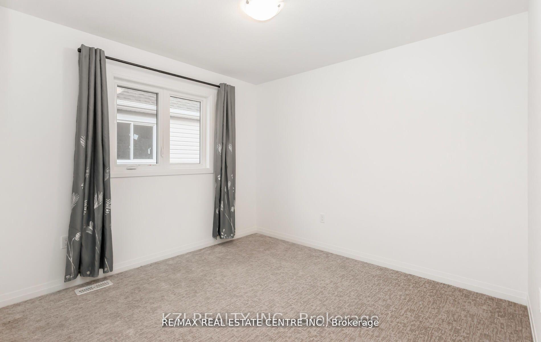Photo 32 of 39 Samuel Avenue, Pelham, Fonthill — HOMEH