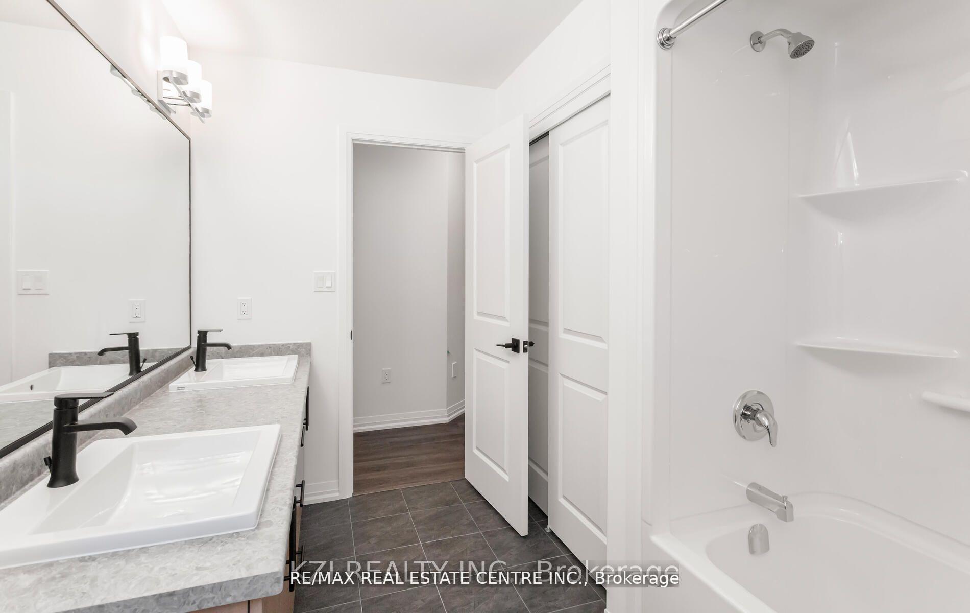 Photo 37 of 39 Samuel Avenue, Pelham, Fonthill — HOMEH