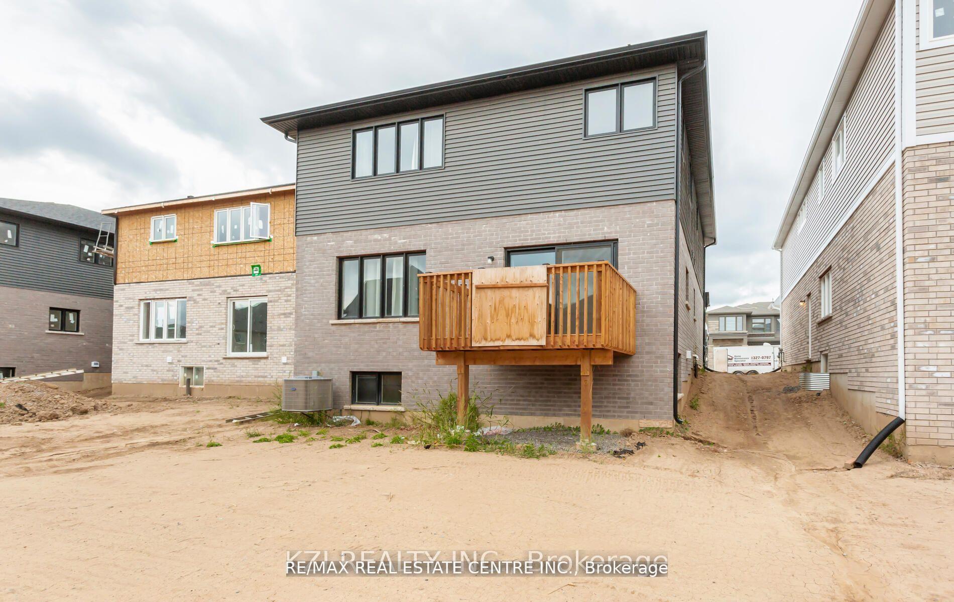 Photo 38 of 39 Samuel Avenue, Pelham, Fonthill — HOMEH