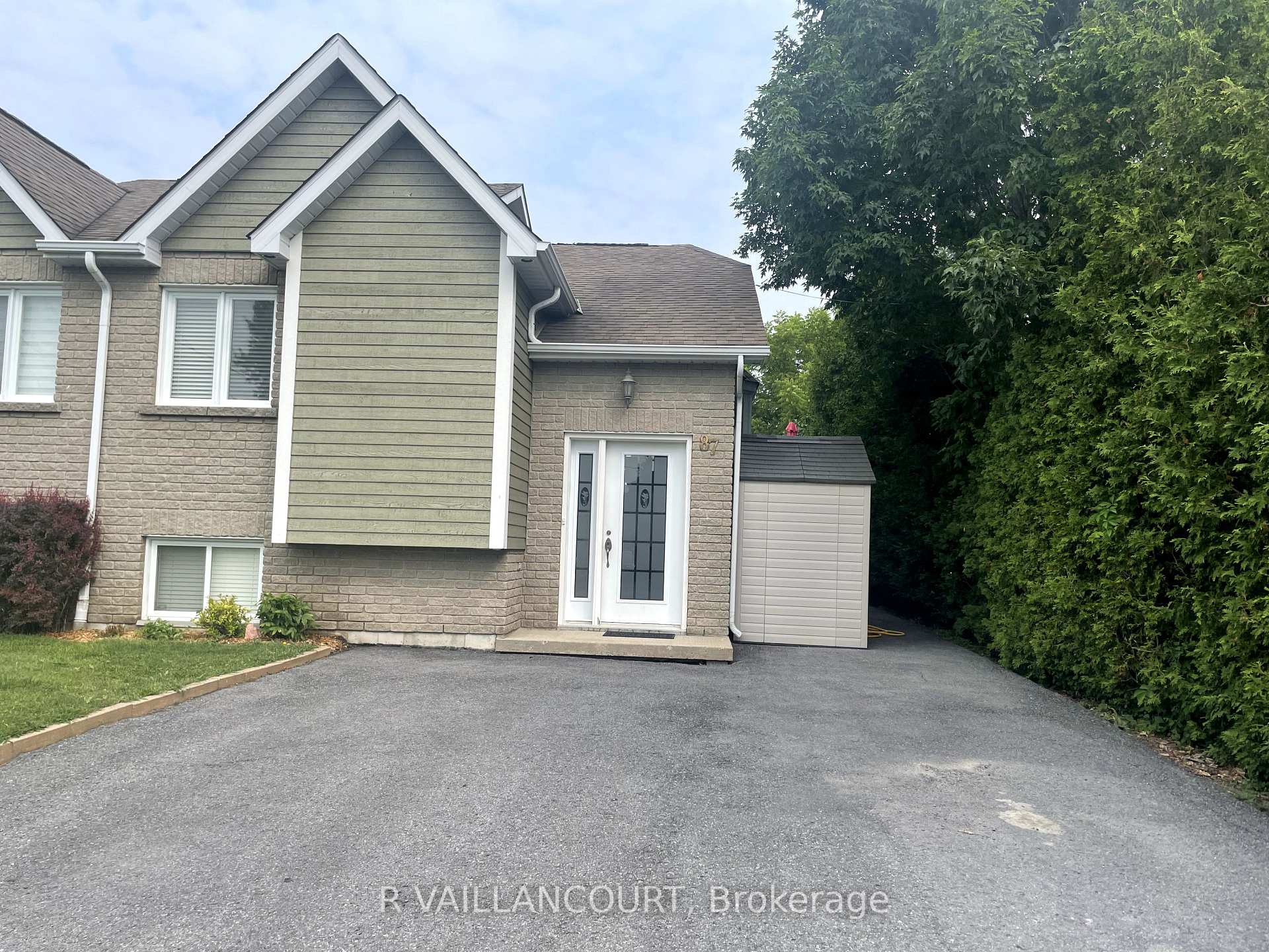 Photo 2 of 87 Kincardine Street E, North Glengarry, Alexandria — HOMEH