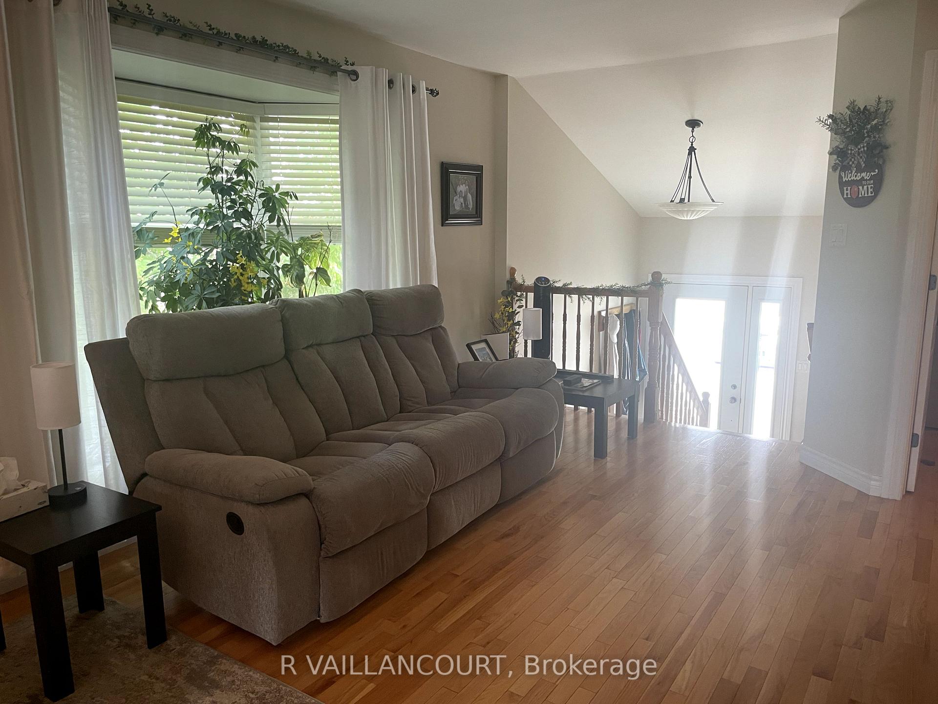 Photo 6 of 87 Kincardine Street E, North Glengarry, Alexandria — HOMEH